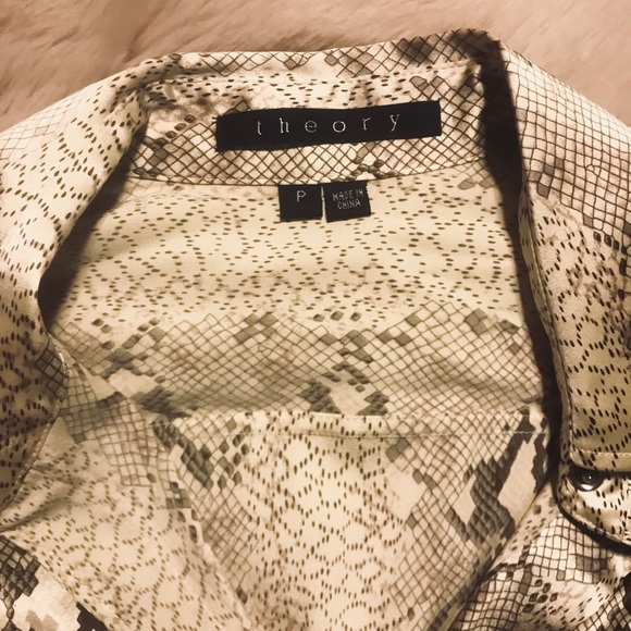 Theory Petite Silk Python Button down - Picture 10 of 11